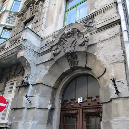 Carpe Noctem Hostel-2